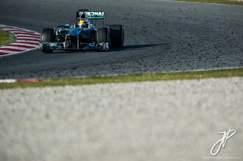 Illustration for article titled The Tense Beauty Of Formula One Practice In Barcelona